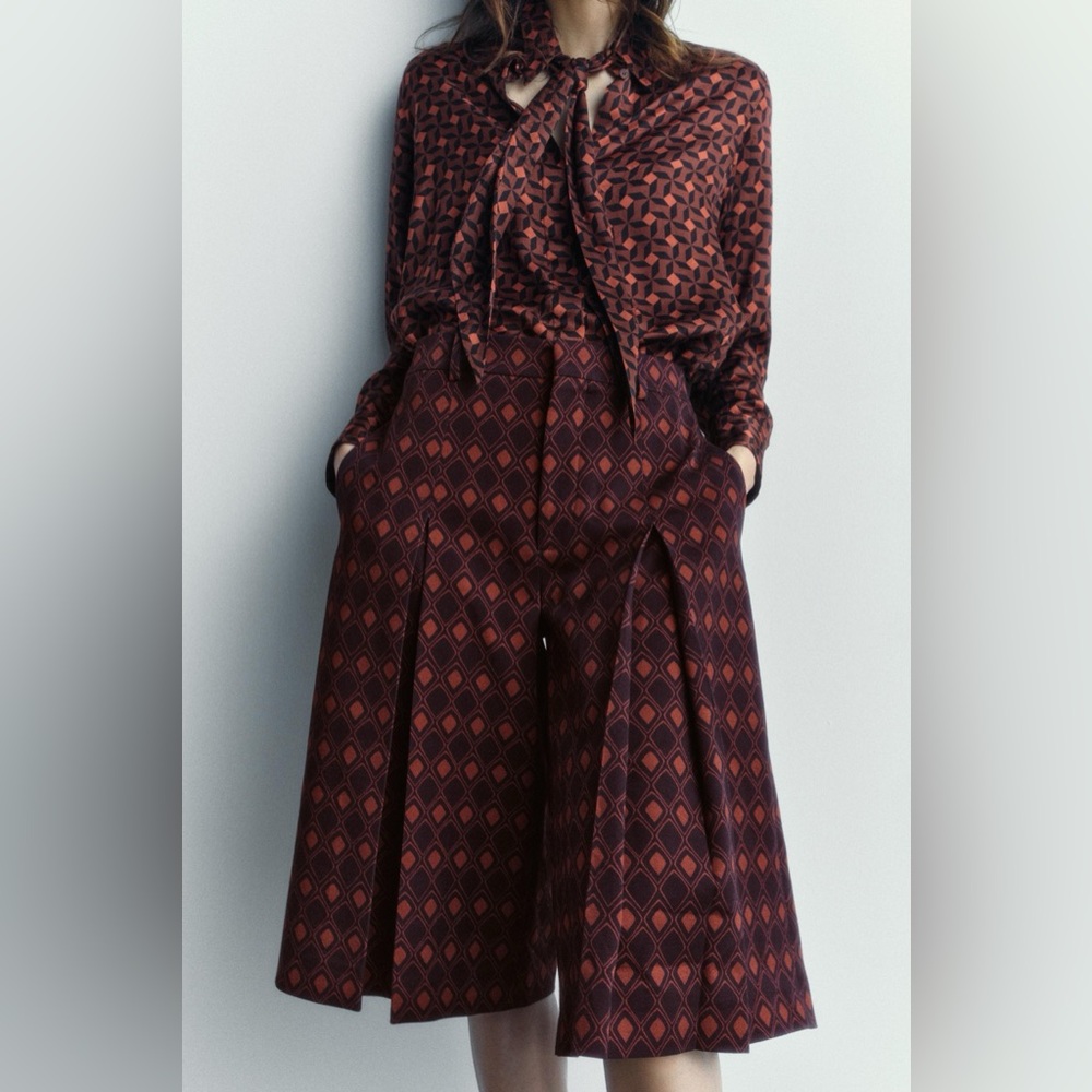 Zara printed short with darts ZW collection